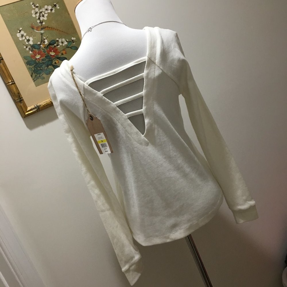 Beautiful Cream Cutout Back Sweater